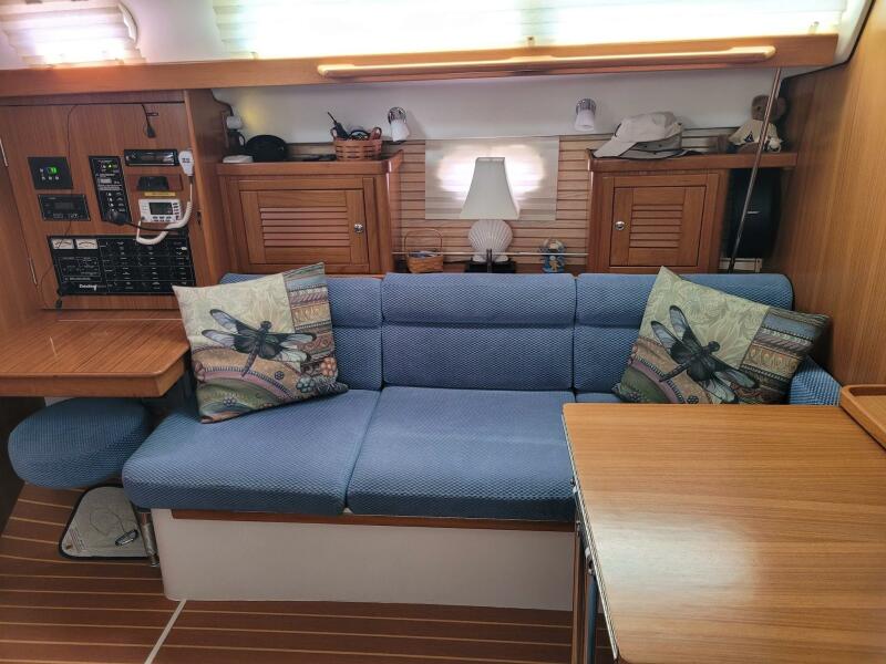 2009 Catalina 375
