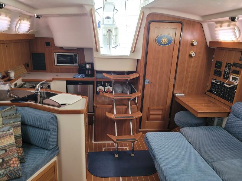2009 Catalina 375