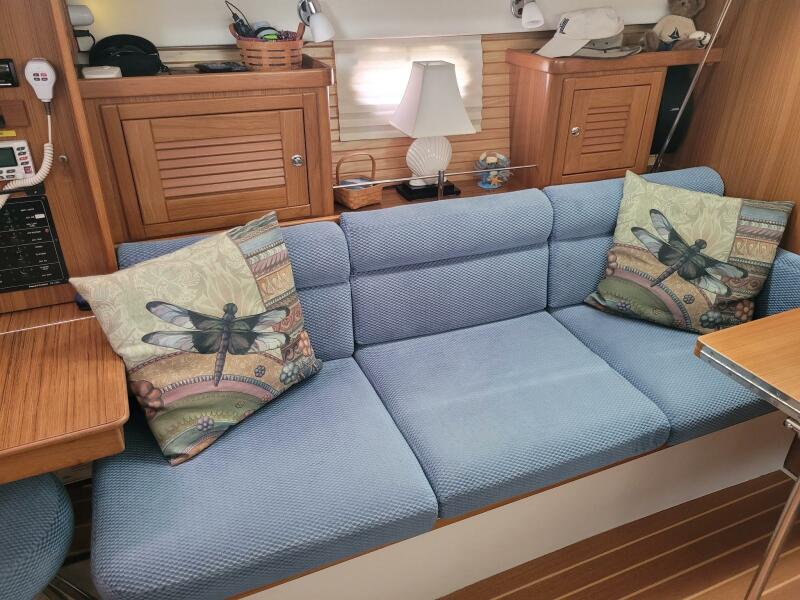 2009 Catalina 375