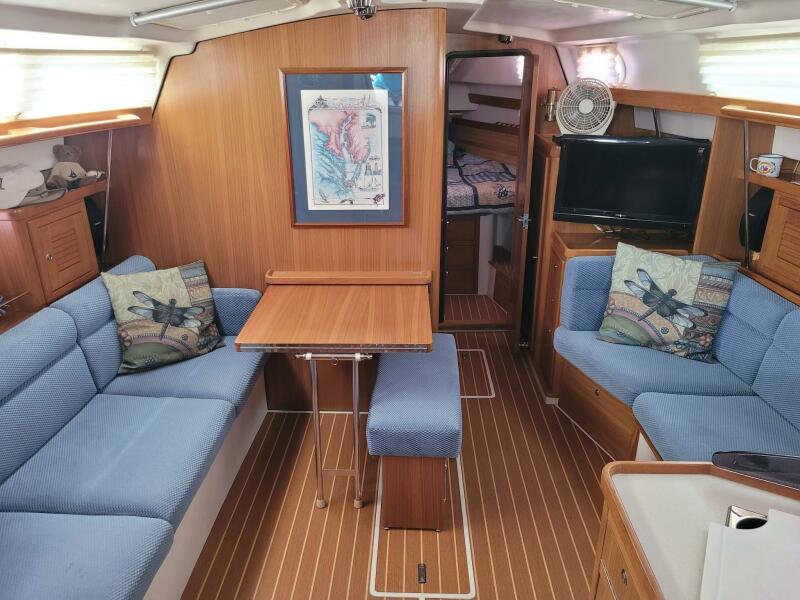 2009 Catalina 375