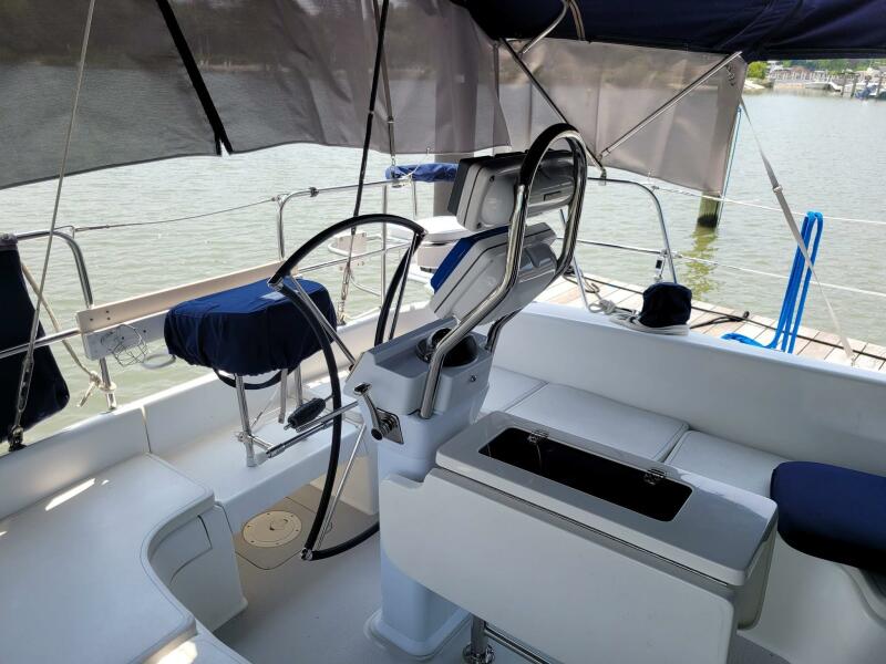 2009 Catalina 375