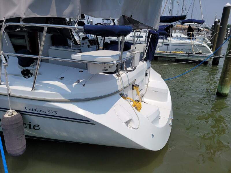 2009 Catalina 375