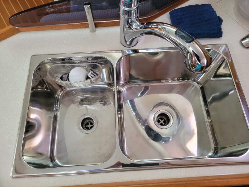 2009 Catalina 375