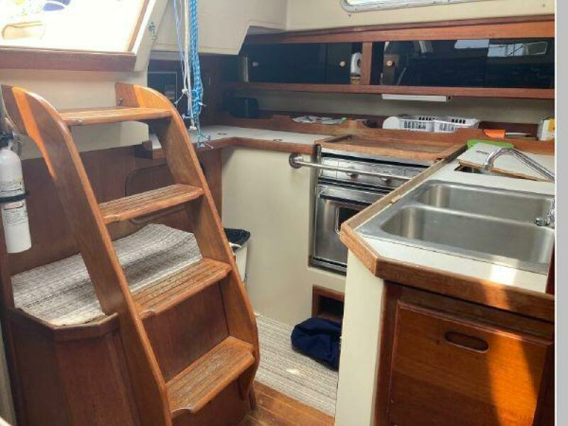Sanweka 36ft Catalina Yacht For Sale