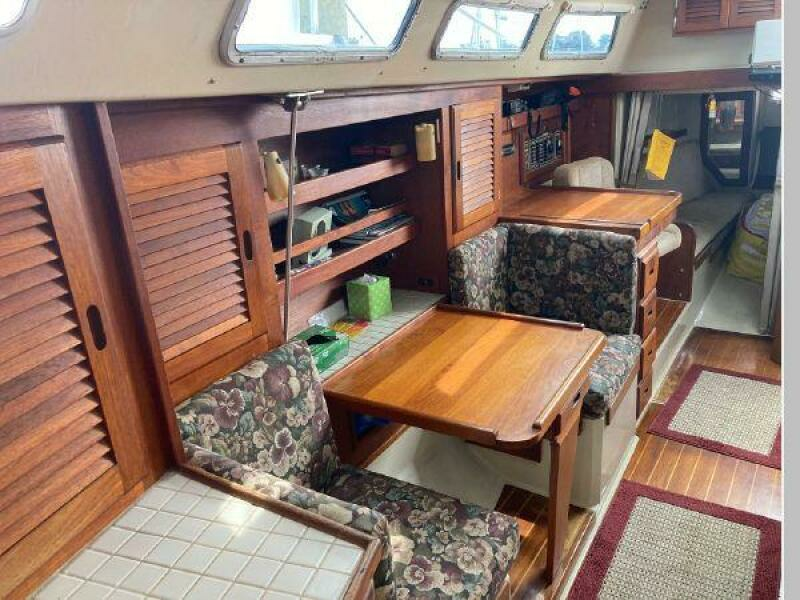 Sanweka 36ft Catalina Yacht For Sale