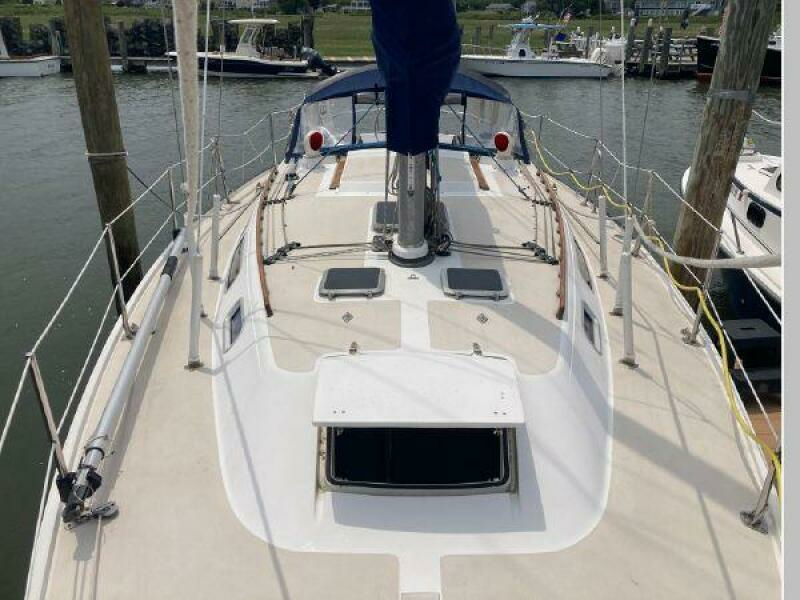 Sanweka 36ft Catalina Yacht For Sale
