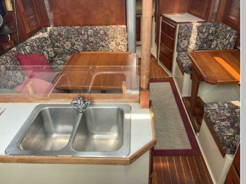 Sanweka 36ft Catalina Yacht For Sale