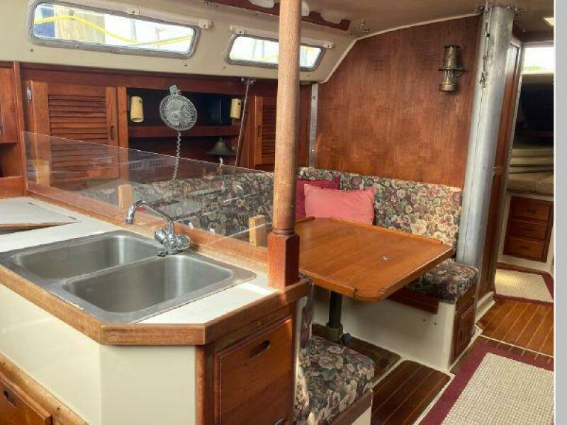Sanweka 36ft Catalina Yacht For Sale