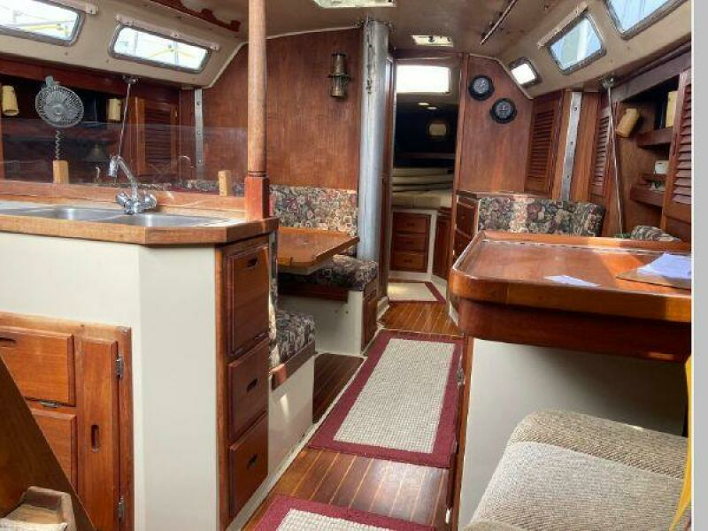 Sanweka 36ft Catalina Yacht For Sale
