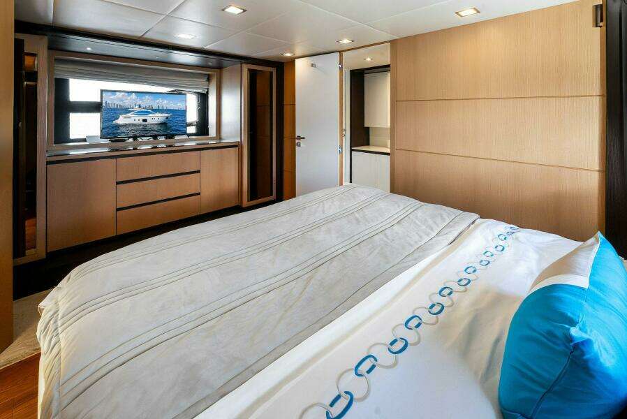 Blue Daksa 64ft Absolute Yacht For Sale Blue Daksa 64ft Absolute Yacht For Sale