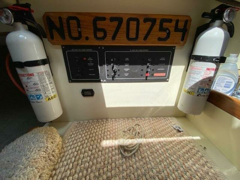 1984 Pearson 303