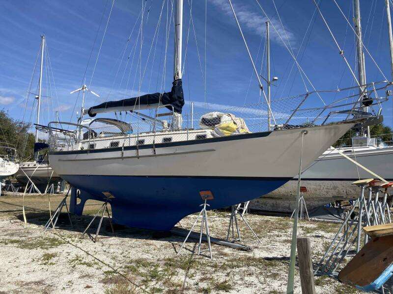 37ft Pacific Seacraft Yacht For Sale