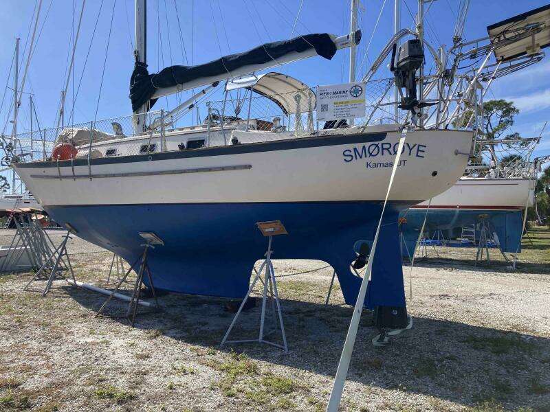 37ft Pacific Seacraft Yacht For Sale