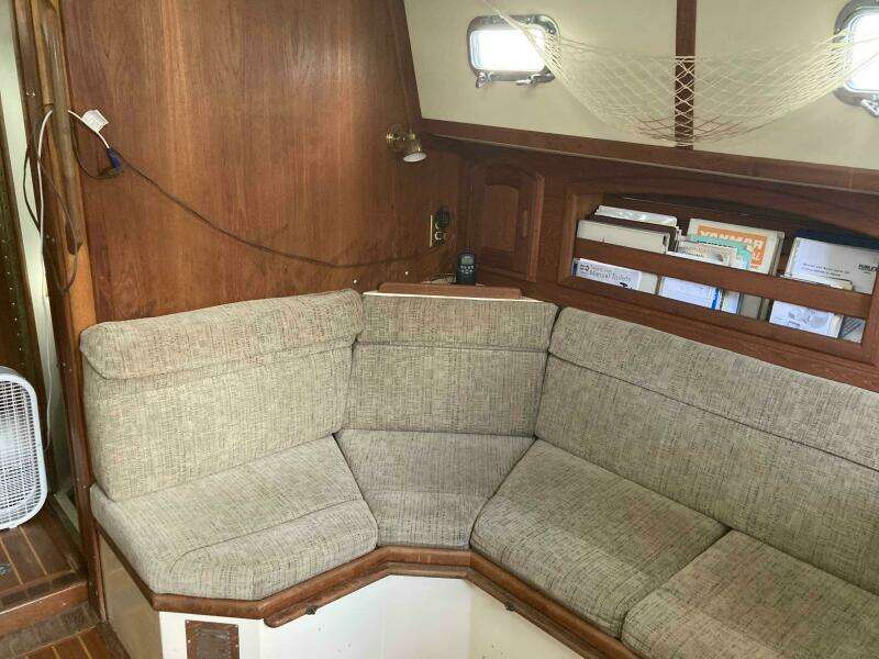 37ft Pacific Seacraft Yacht For Sale