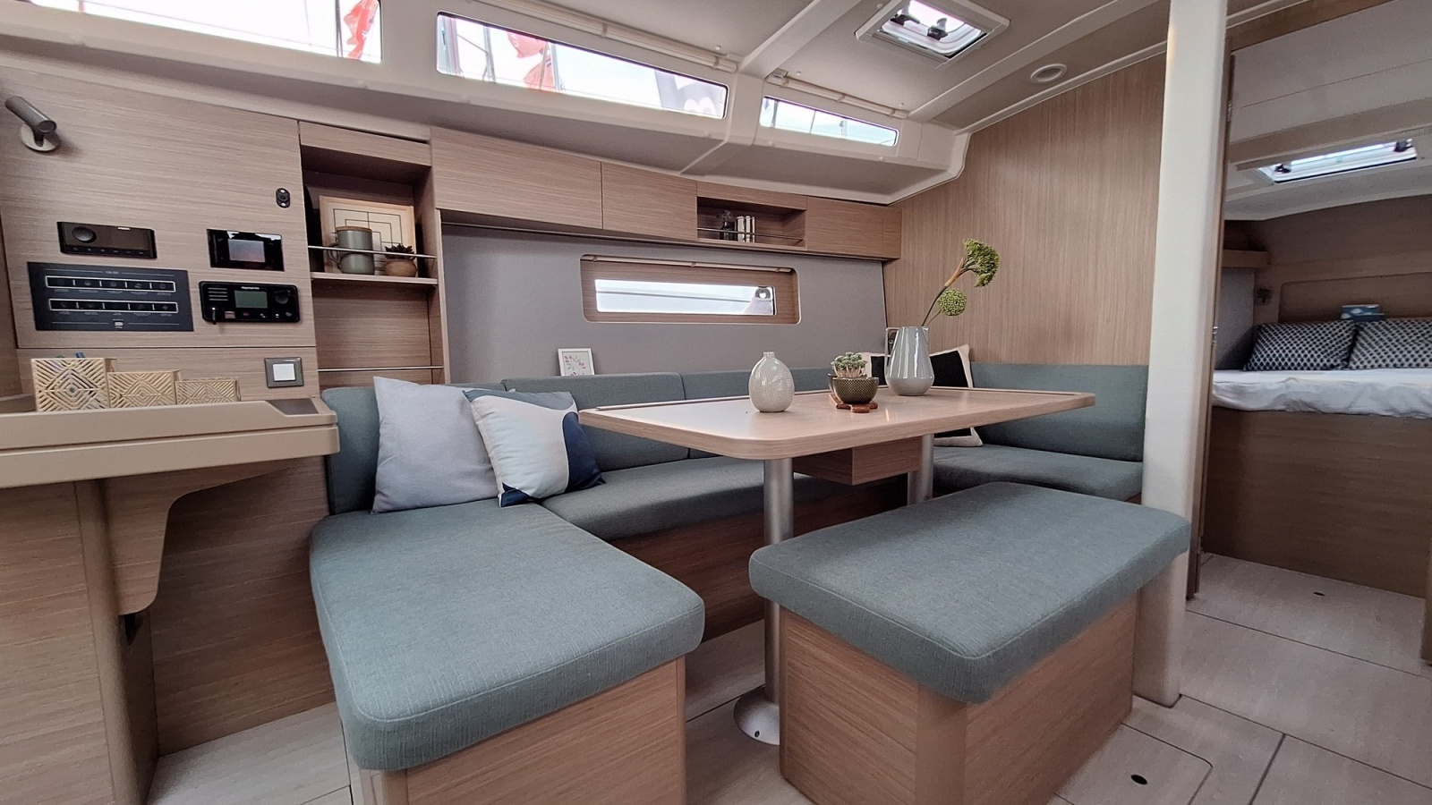 Beneteau OCEANIS 37.1