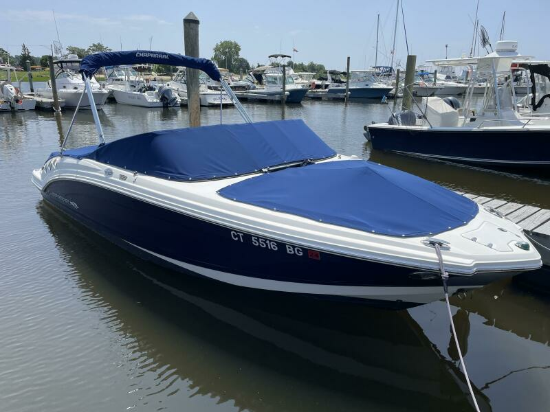 2015 Chaparral 226 SSI