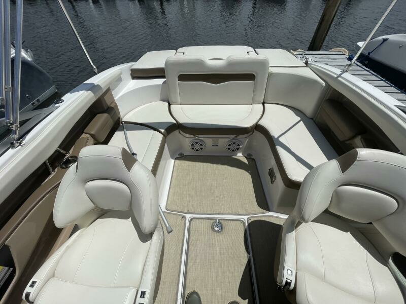 2015 Chaparral 226 SSI