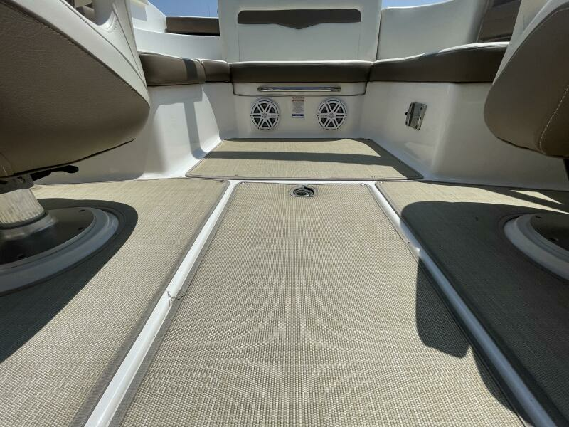 2015 Chaparral 226 SSI