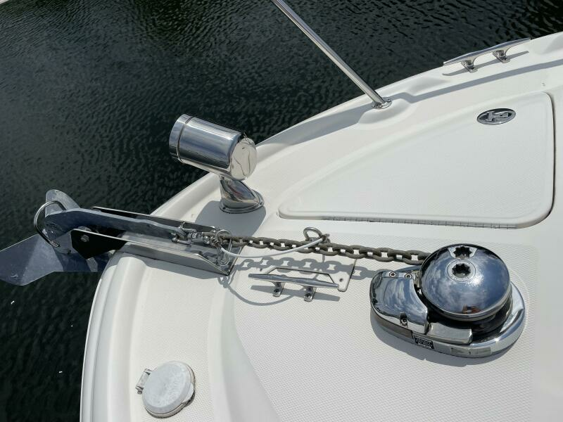 2004 Sea Ray 320 Sundancer