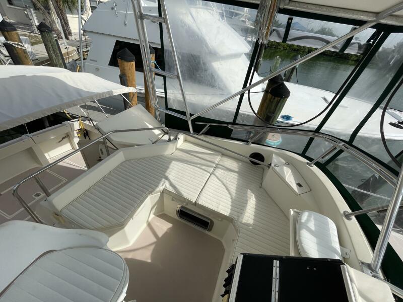 2000 Albin 32+2 Command Bridge