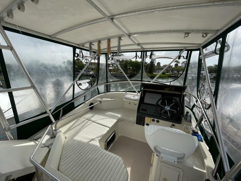 2000 Albin 32+2 Command Bridge