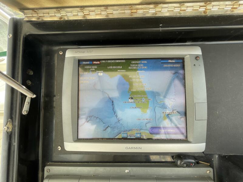 2000 Albin 32+2 Command Bridge