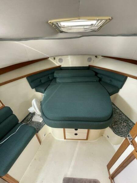 2000 Albin 32+2 Command Bridge
