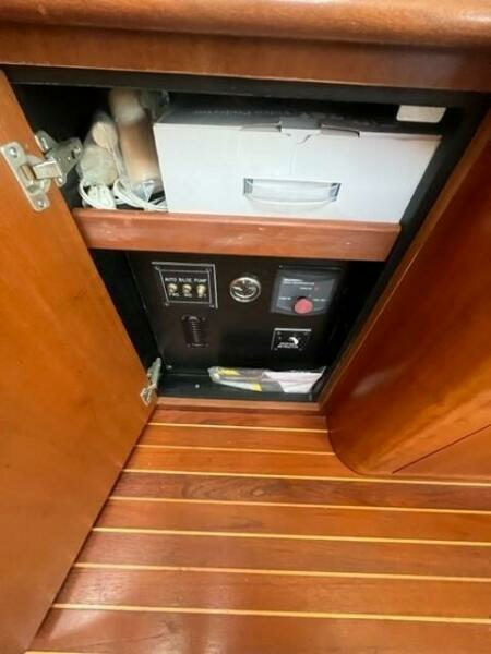 Running on Faith    44ft Cruisers Yacht For Sale
