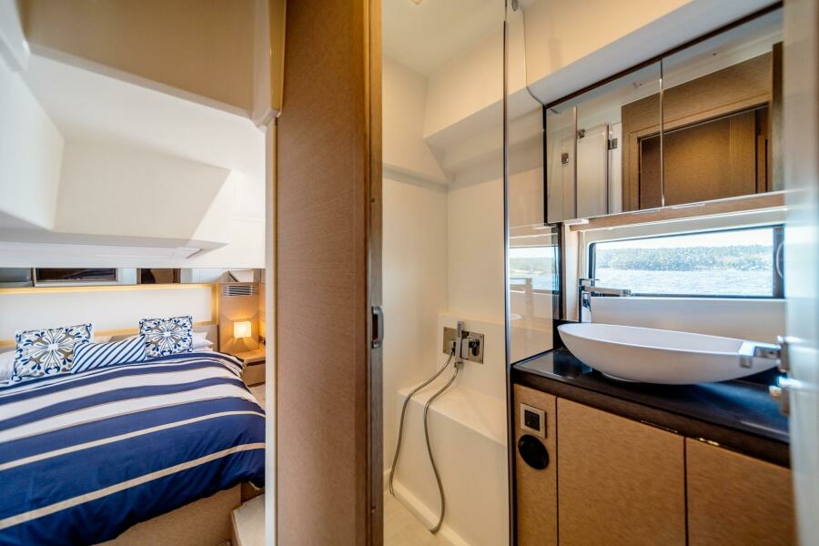 Master Cabin Ensuite Head