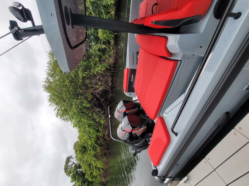 37' 2022 Axopar 37 Brabus Shadow