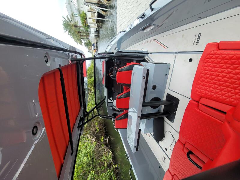 37' 2022 Axopar 37 Brabus Shadow