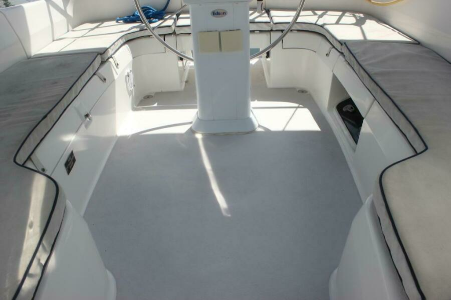2003 Catalina 350