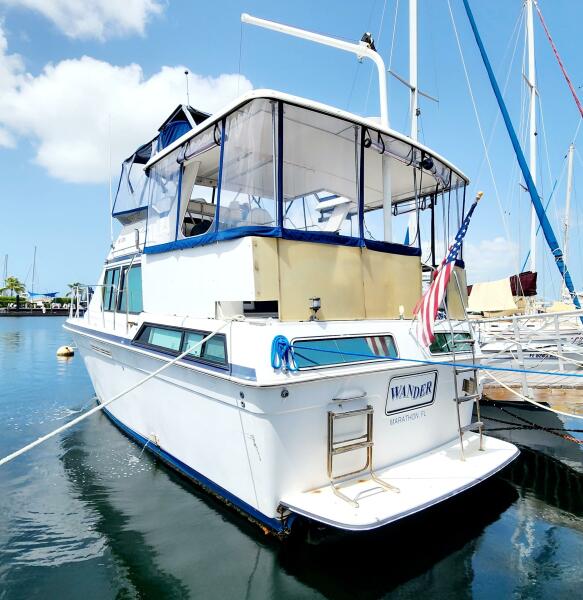 Starboard / stern view