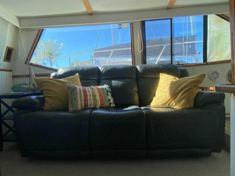 Salon Electric couch