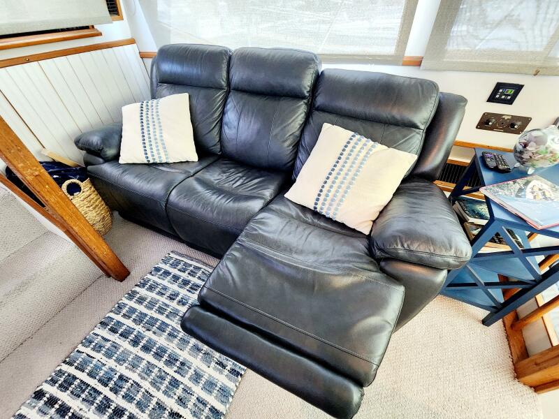Electric dual recling couch