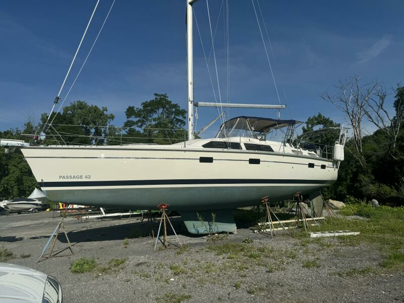 zaya 42ft Hunter Yacht For Sale