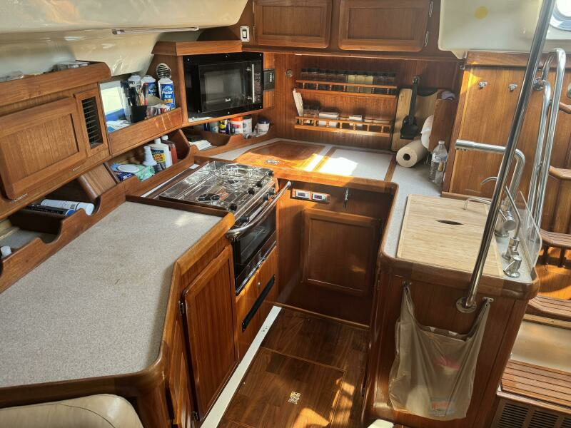 zaya 42ft Hunter Yacht For Sale