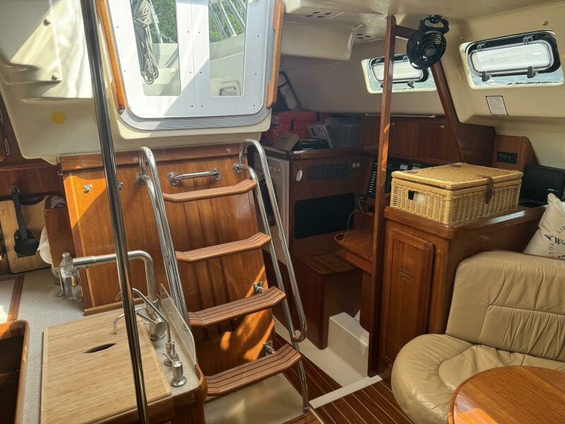 zaya 42ft Hunter Yacht For Sale