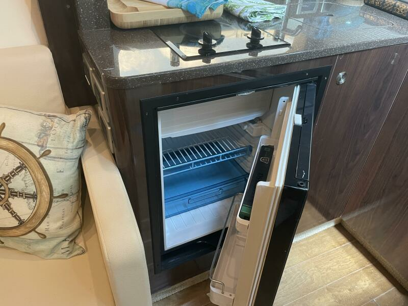 2016 Sea Ray 350 Sundancer