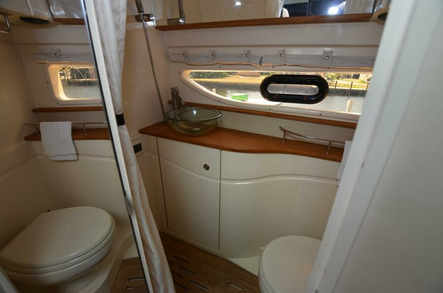 2016 Sea Ray 350 Sundancer