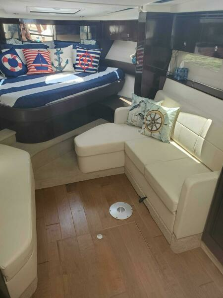 2016 Sea Ray 350 Sundancer