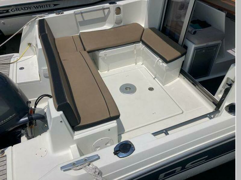 La Maree 21ft Jeanneau Yacht For Sale