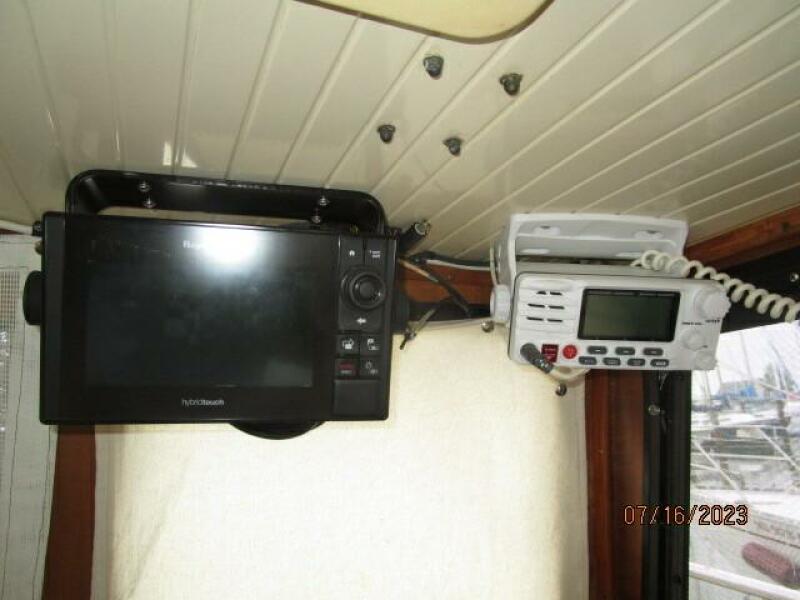 32' Nimble helm electronics