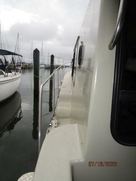 32' Nimble port side deck2