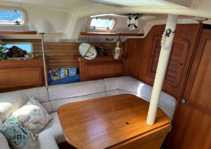 37ft Hunter Yacht For Sale