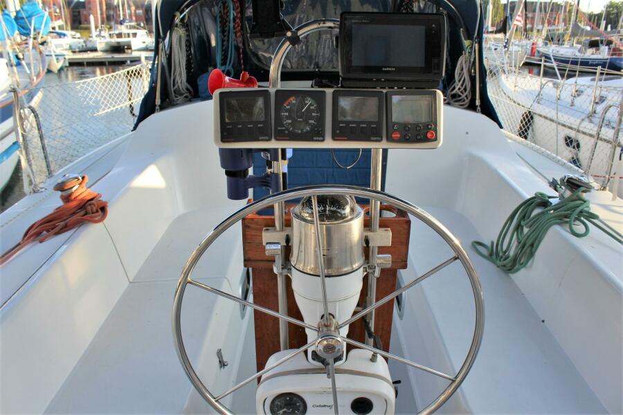 1996 Catalina 320