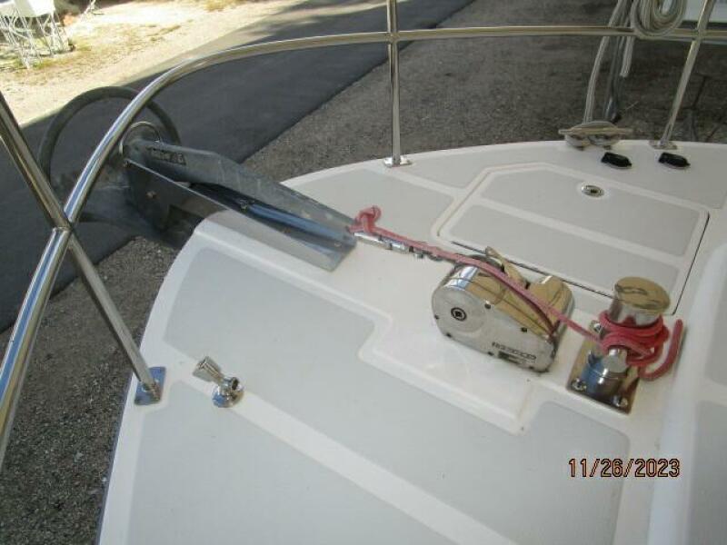 38' Mariner anchor windlass2