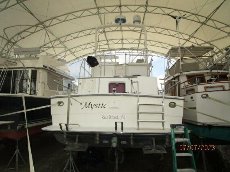 38' Mariner aft profile2