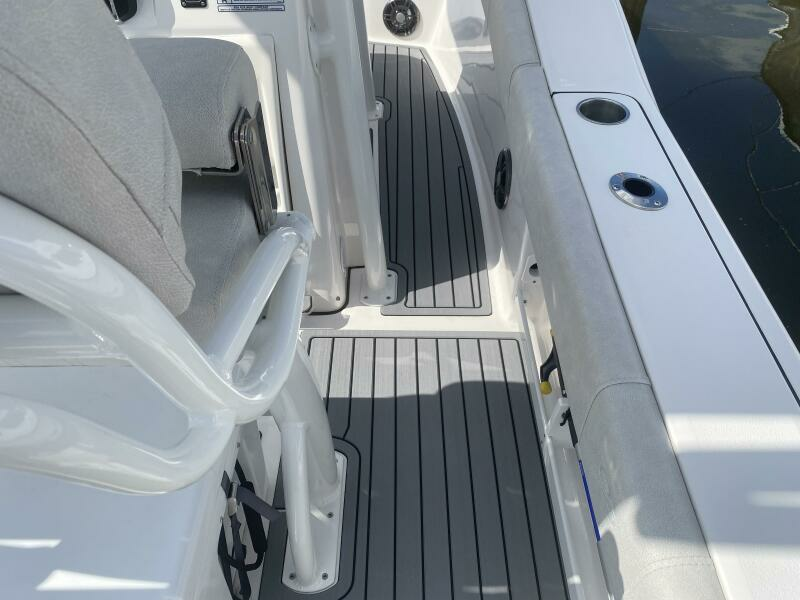 24ft Sea Fox Yacht For Sale