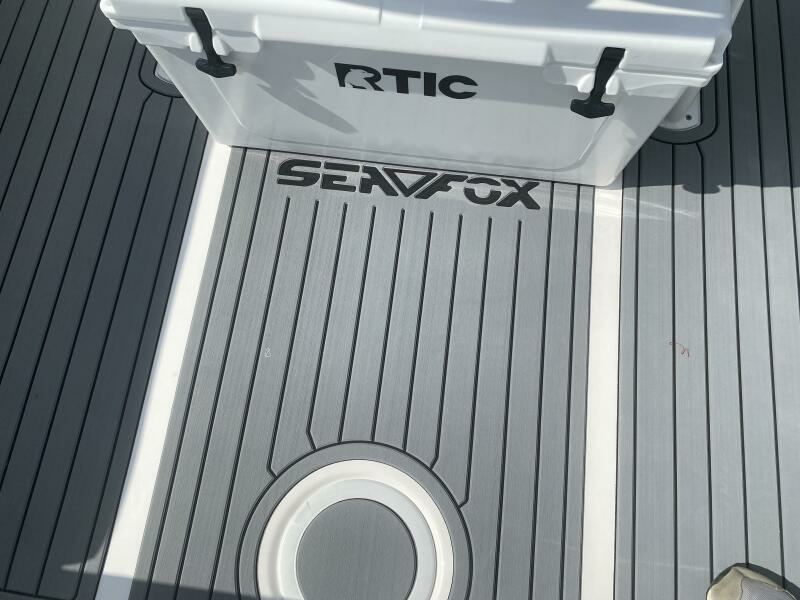 24ft Sea Fox Yacht For Sale